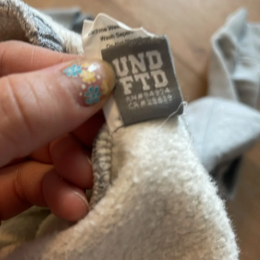 Undefeated varsity jacket sweatshirt material gray size medium  casual button - Picture 8 of 10